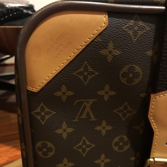 60 Louis Vuitton monogram satellite - Picture 5 of 8